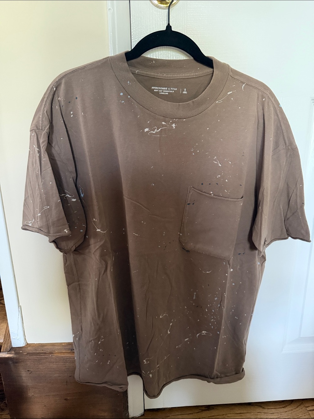 Abercrombie & Fitch Brown Short-Sleeve Pocket Tee with White Paint Splatter
